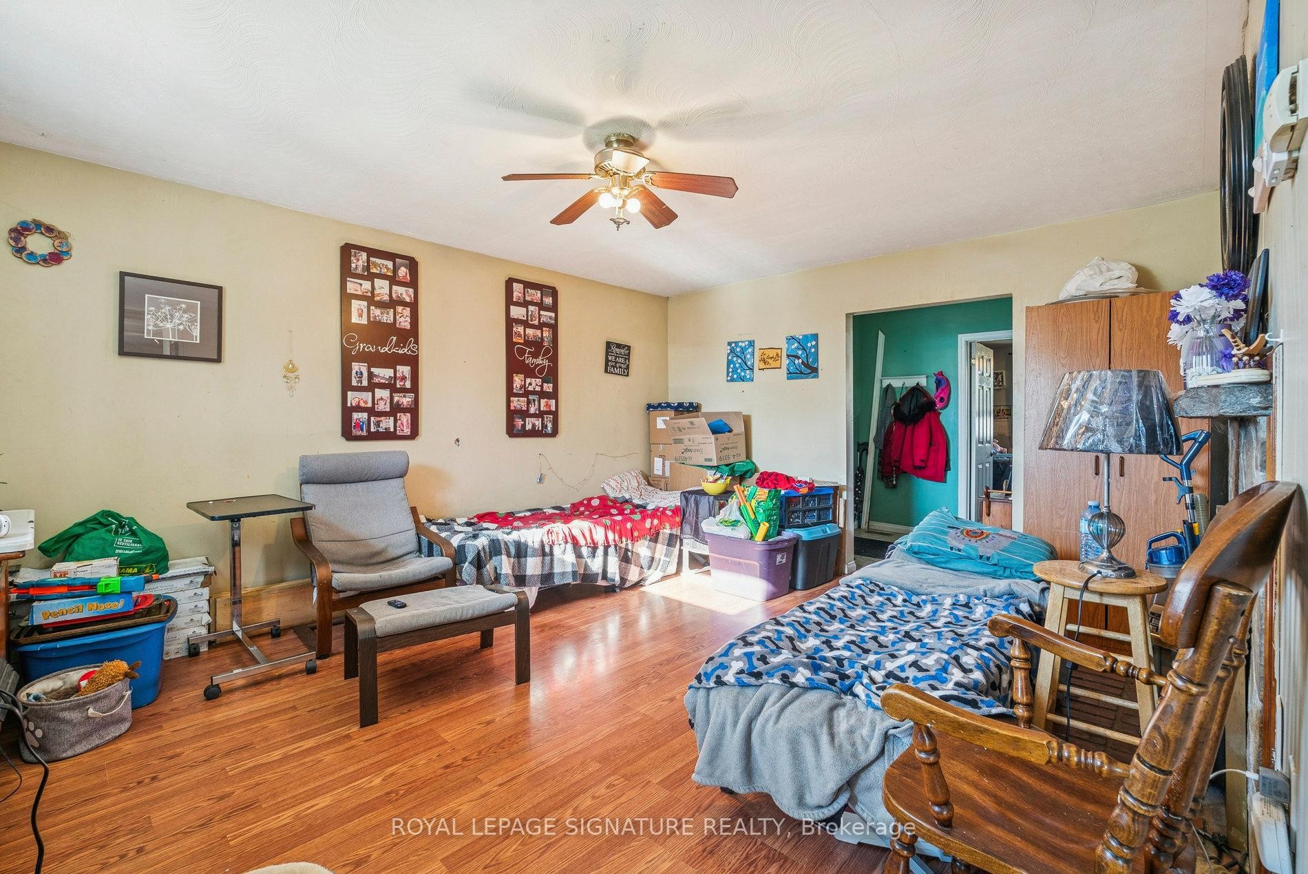 353 Hollywood Drive, Georgina, ON - Indoor Photo Showing Bedroom
