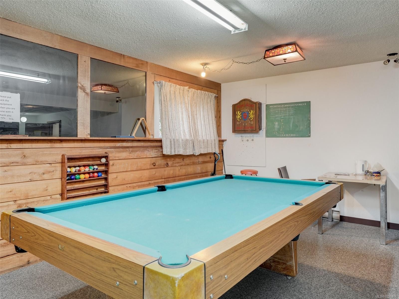 105-2610 Graham St, Victoria, BC - Indoor Photo Showing Other Room