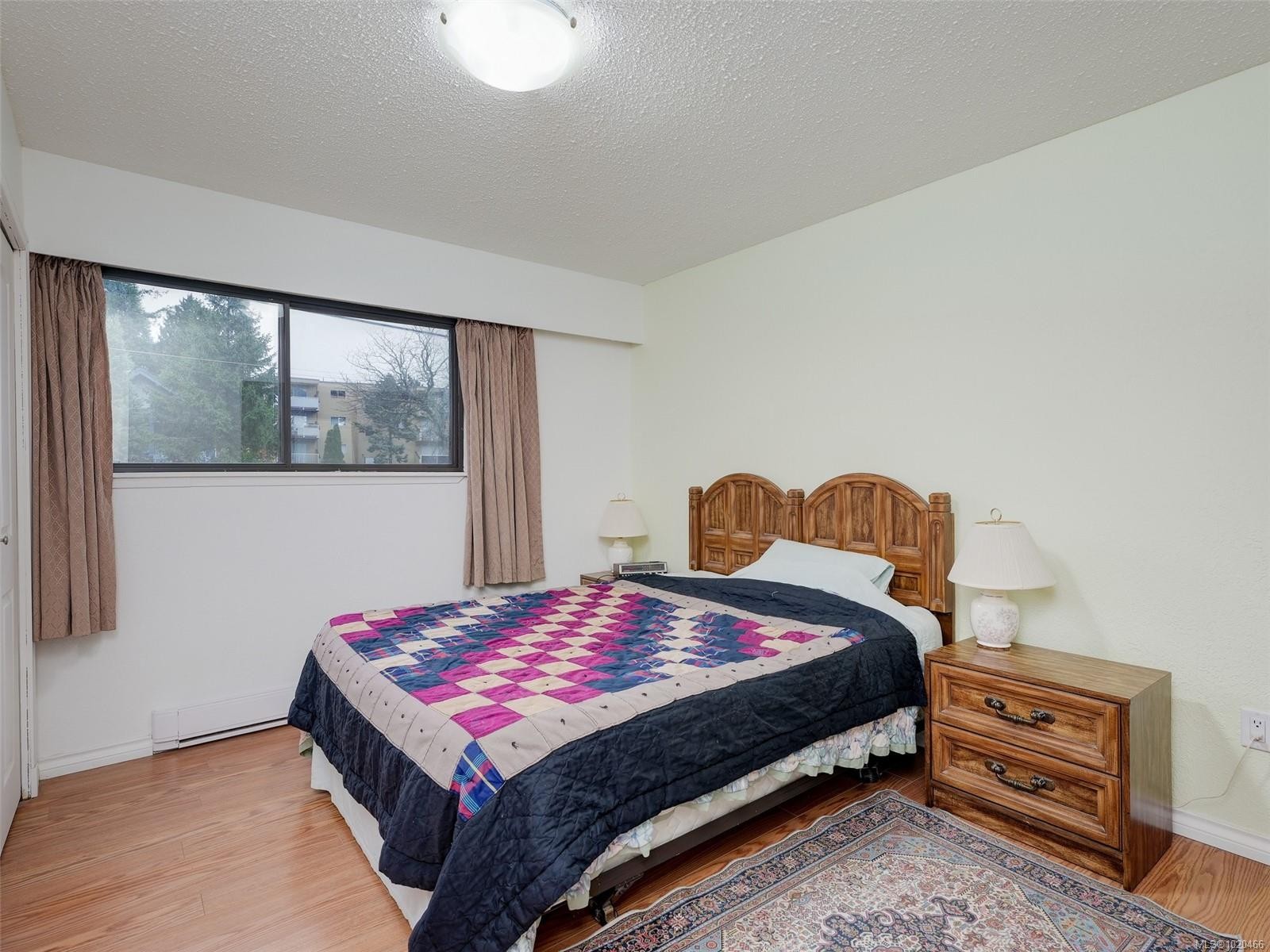 105-2610 Graham St, Victoria, BC - Indoor Photo Showing Bedroom