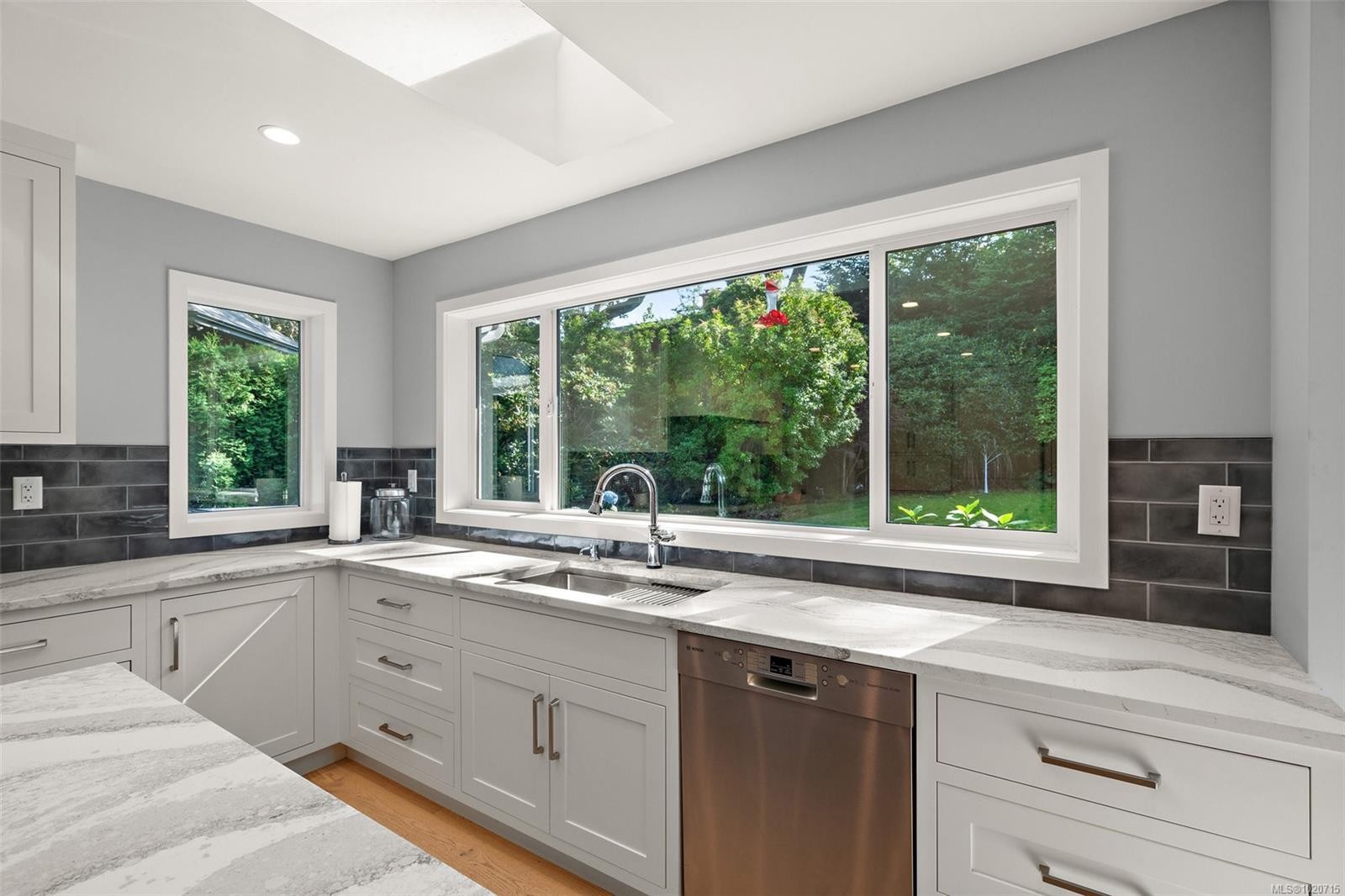 2023 Runnymede Ave, Oak Bay, BC