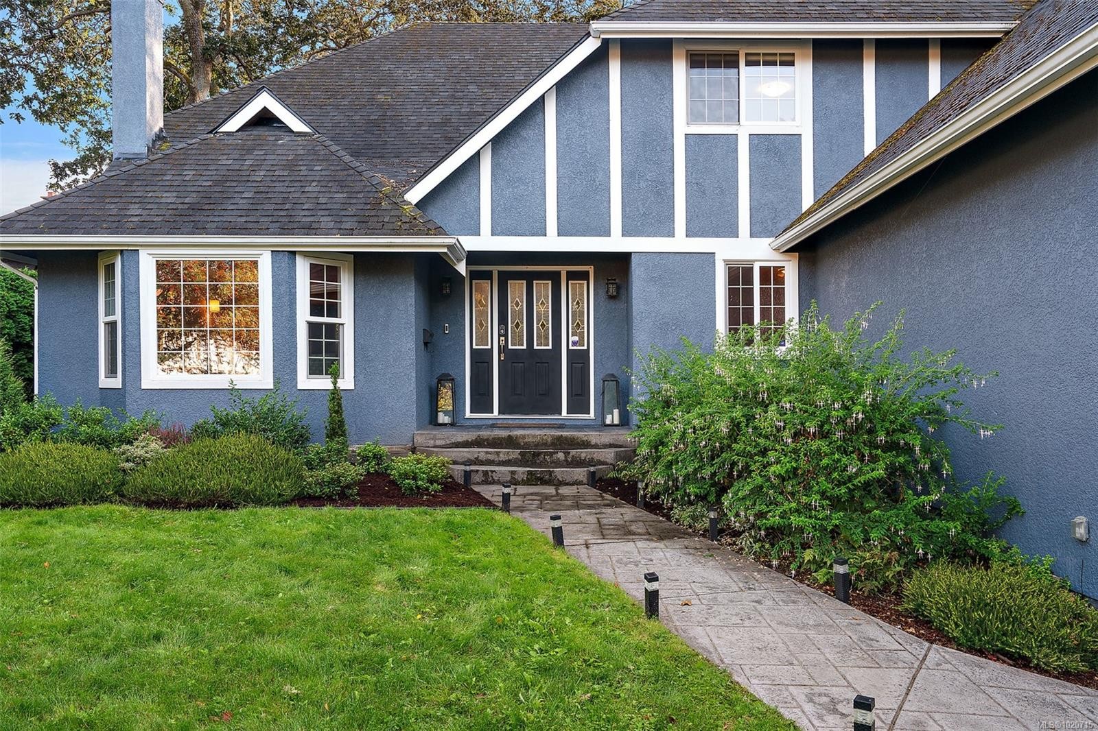 2023 Runnymede Ave, Oak Bay, BC