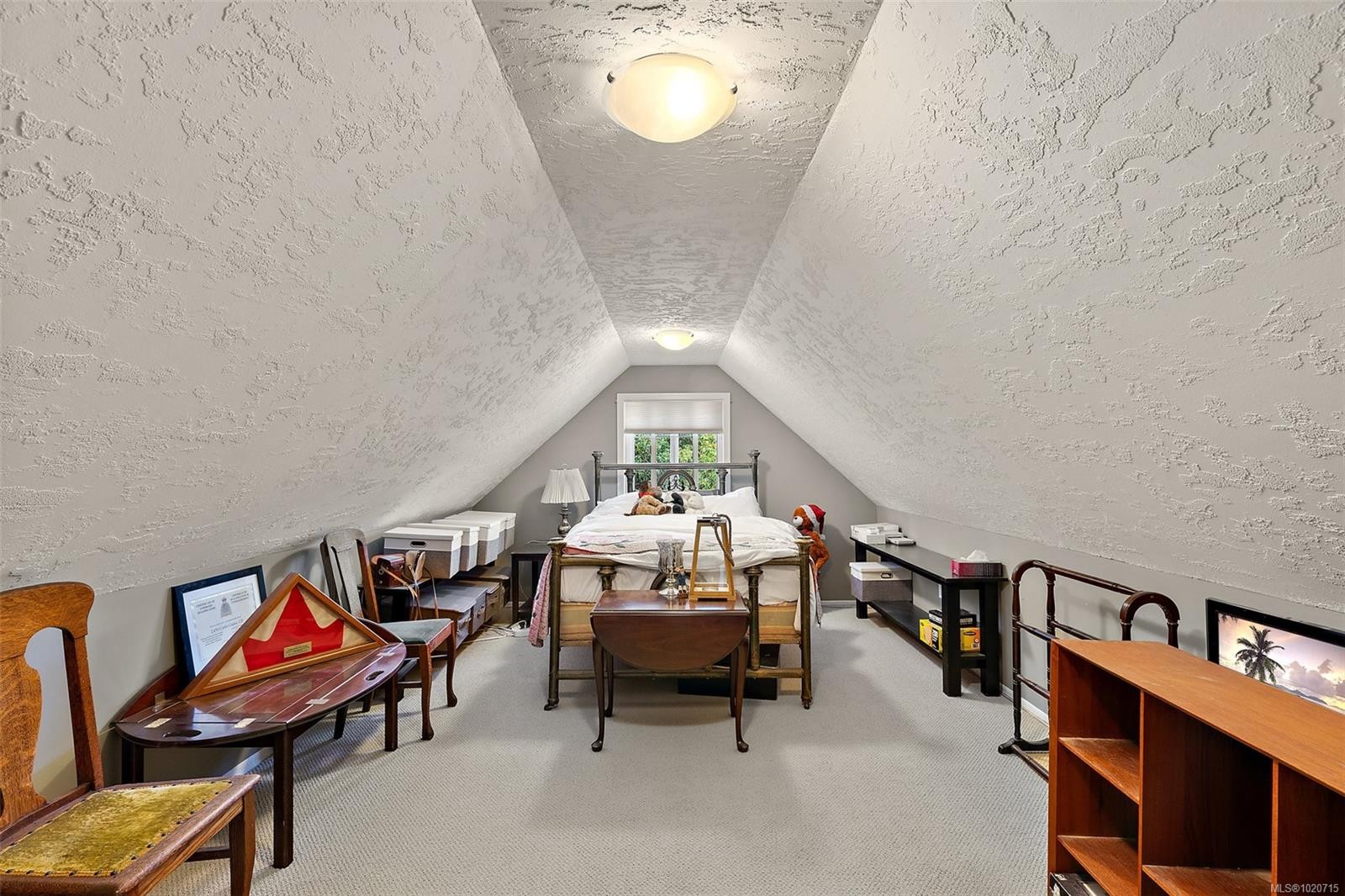 2023 Runnymede Ave, Oak Bay, BC