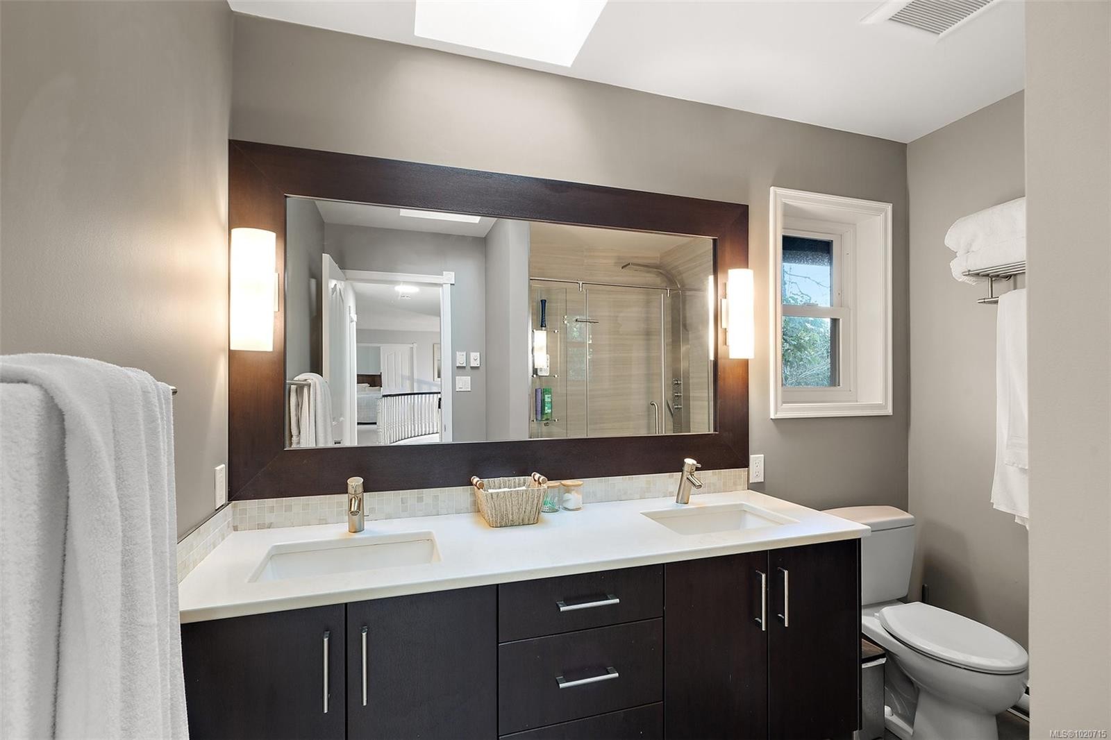 2023 Runnymede Ave, Oak Bay, BC