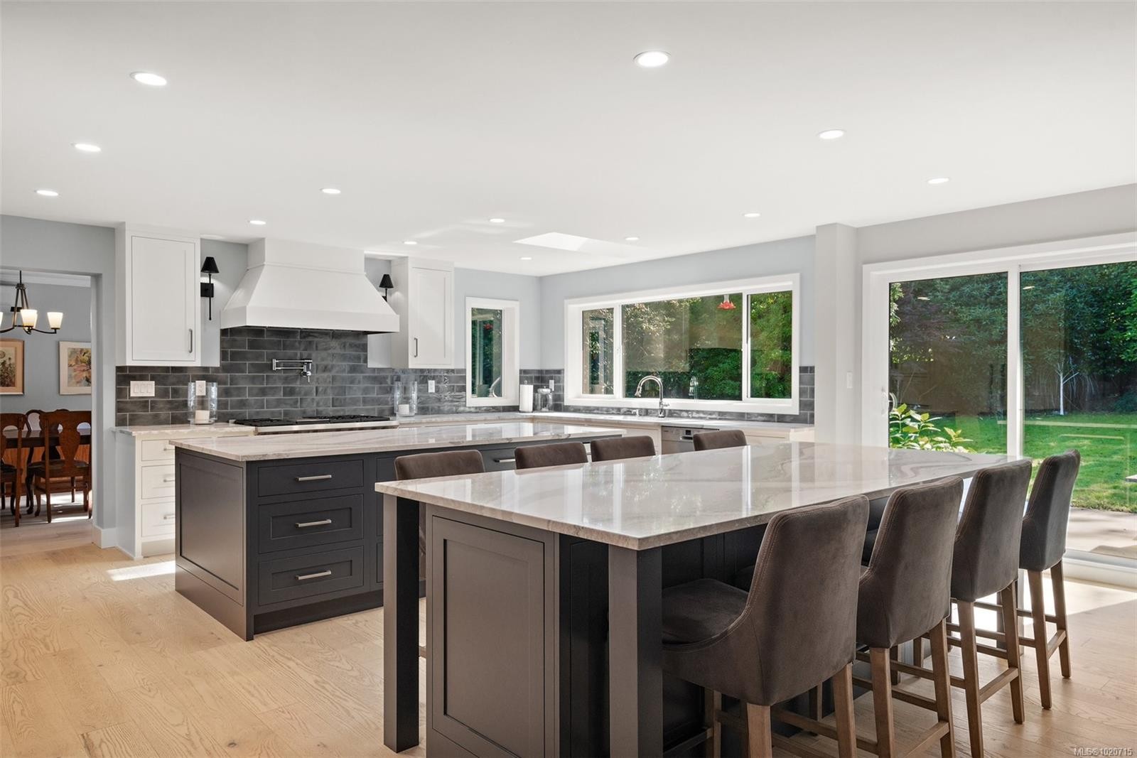 2023 Runnymede Ave, Oak Bay, BC