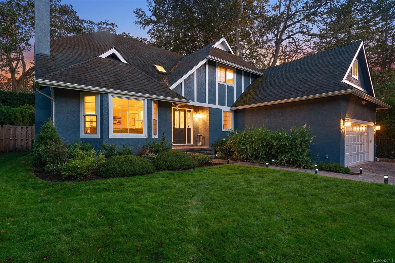 2023 Runnymede Ave, Oak Bay, BC