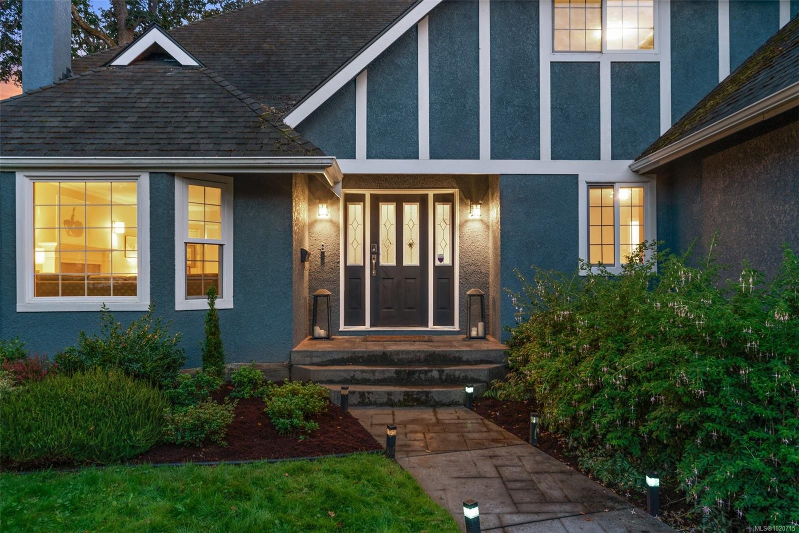 2023 Runnymede Ave, Oak Bay, BC