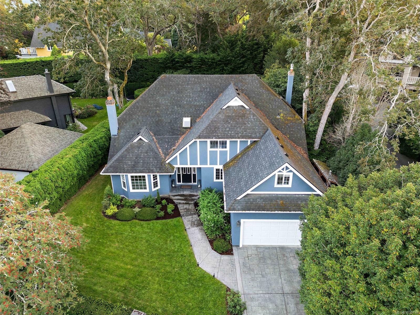 2023 Runnymede Ave, Oak Bay, BC