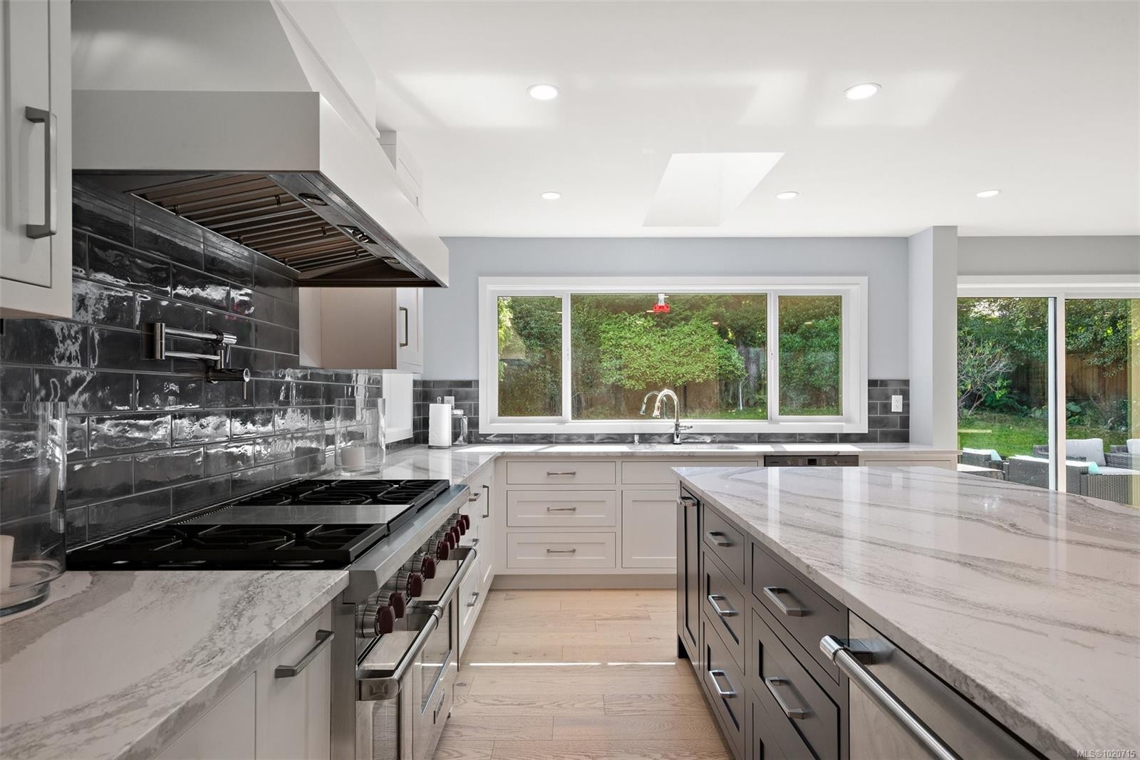 2023 Runnymede Ave, Oak Bay, BC