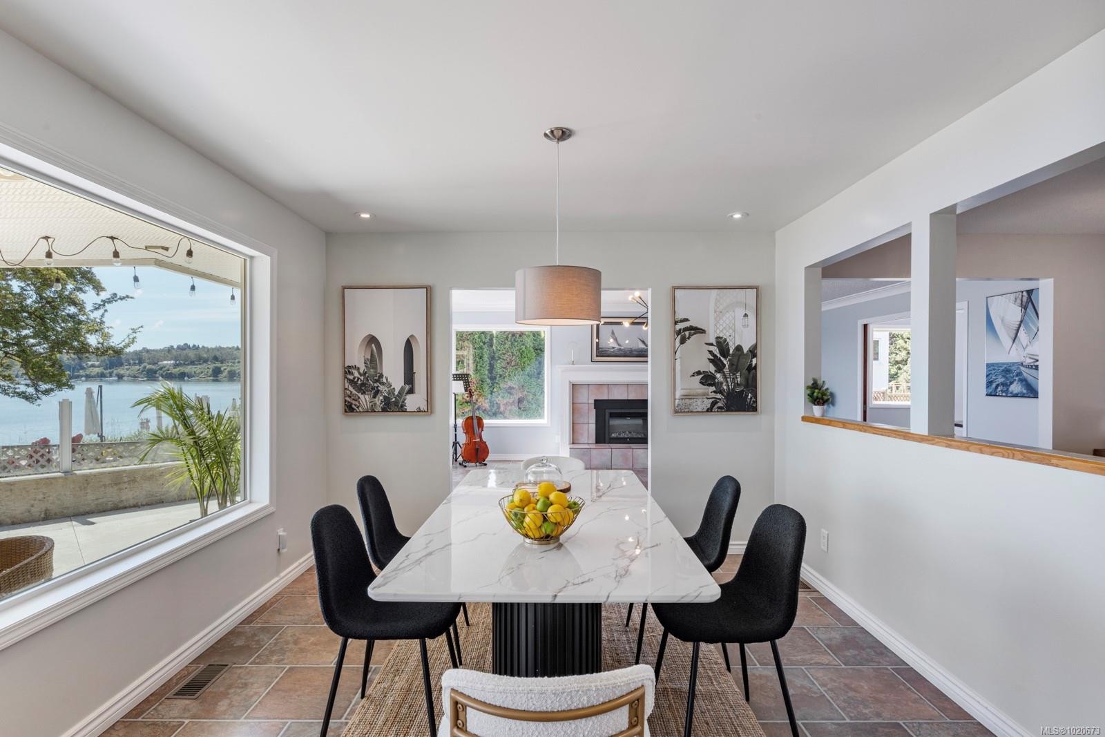 3905B Cadboro Bay Rd, Saanich, BC