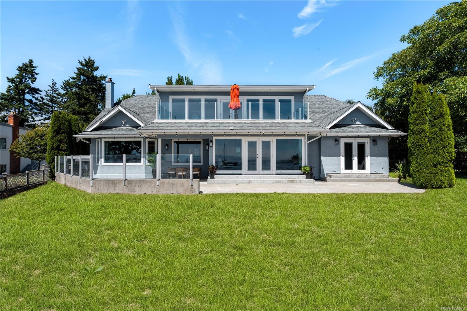 3905B Cadboro Bay Rd, Saanich, BC