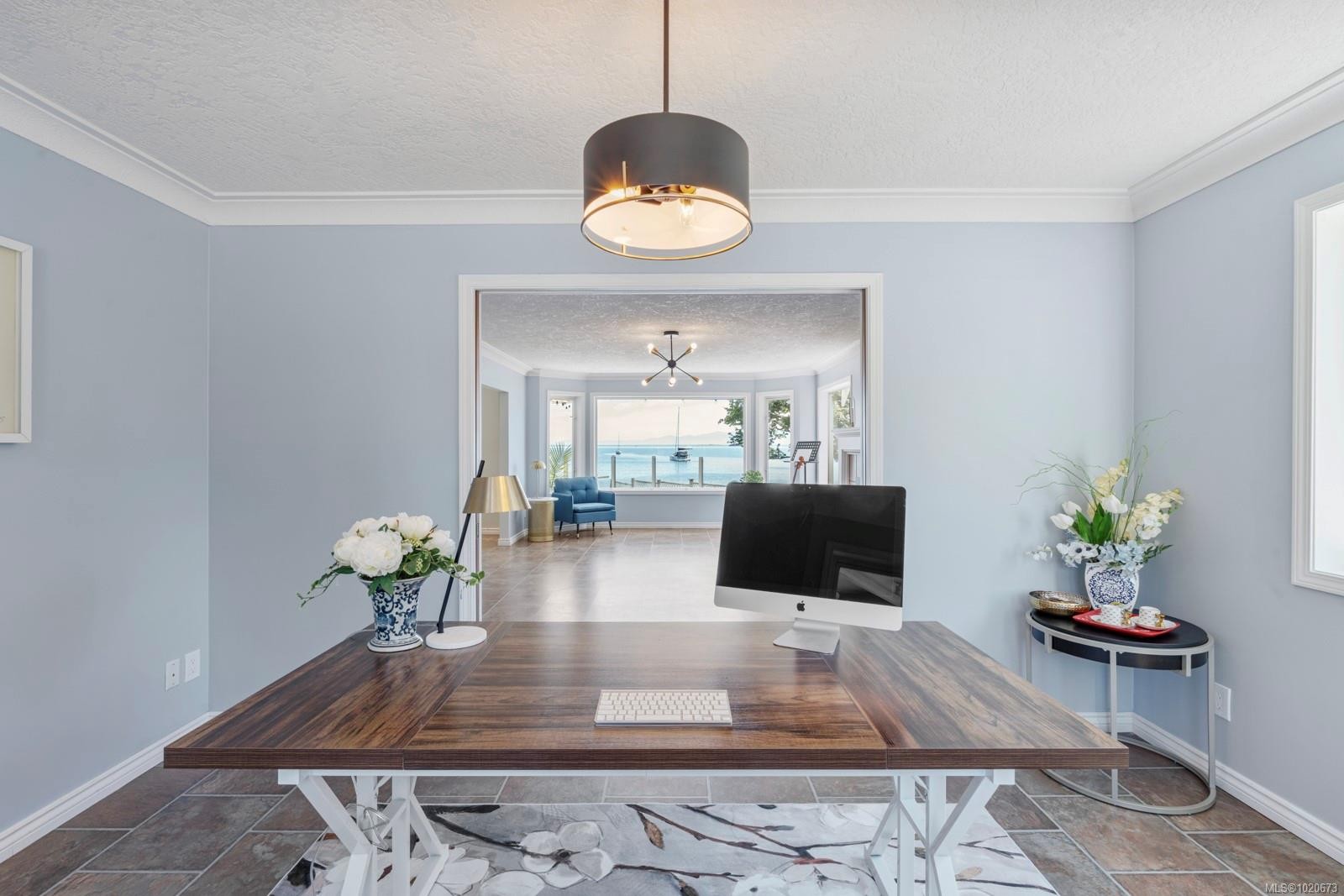 3905B Cadboro Bay Rd, Saanich, BC