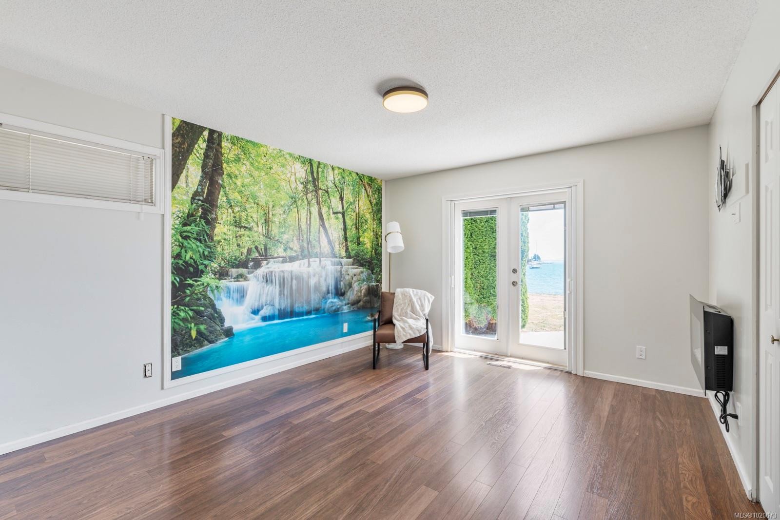 3905B Cadboro Bay Rd, Saanich, BC