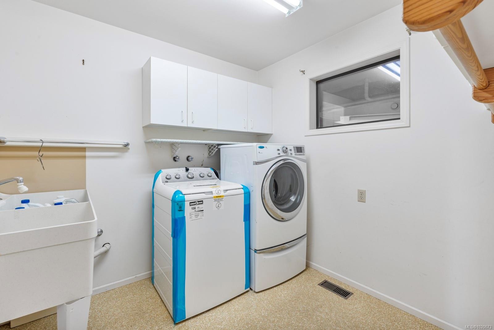 3905B Cadboro Bay Rd, Saanich, BC