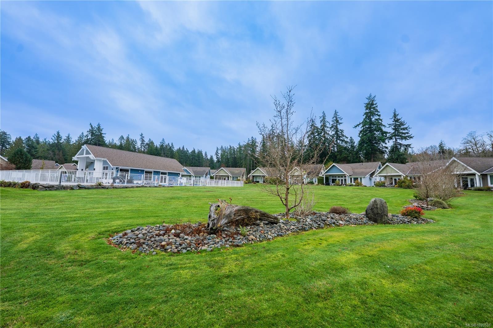 15-5251 Island Hwy West, Qualicum Beach, BC