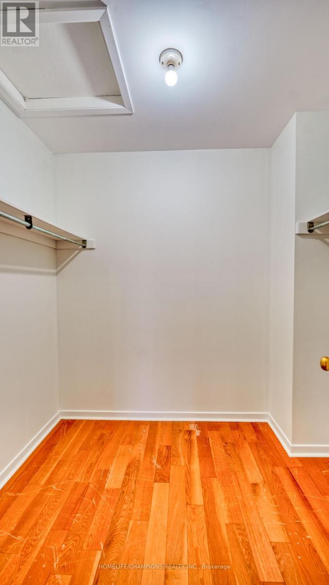 9 Seagrave Crescent, Toronto, ON - Indoor