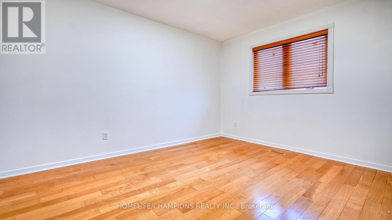 9 Seagrave Crescent, Toronto, ON - Indoor Photo Showing Other Room