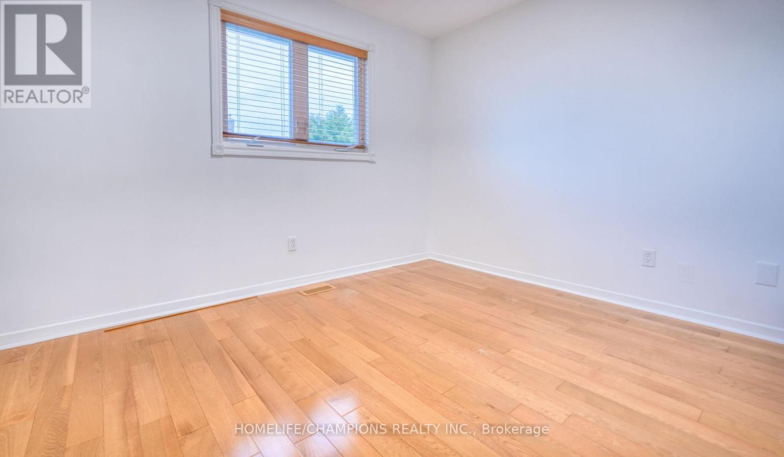 9 Seagrave Crescent, Toronto, ON - Indoor Photo Showing Other Room
