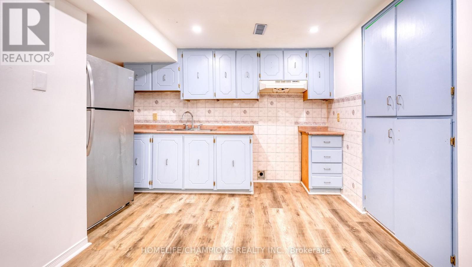 9 Seagrave Crescent, Toronto, ON - Indoor Photo Showing Kitchen