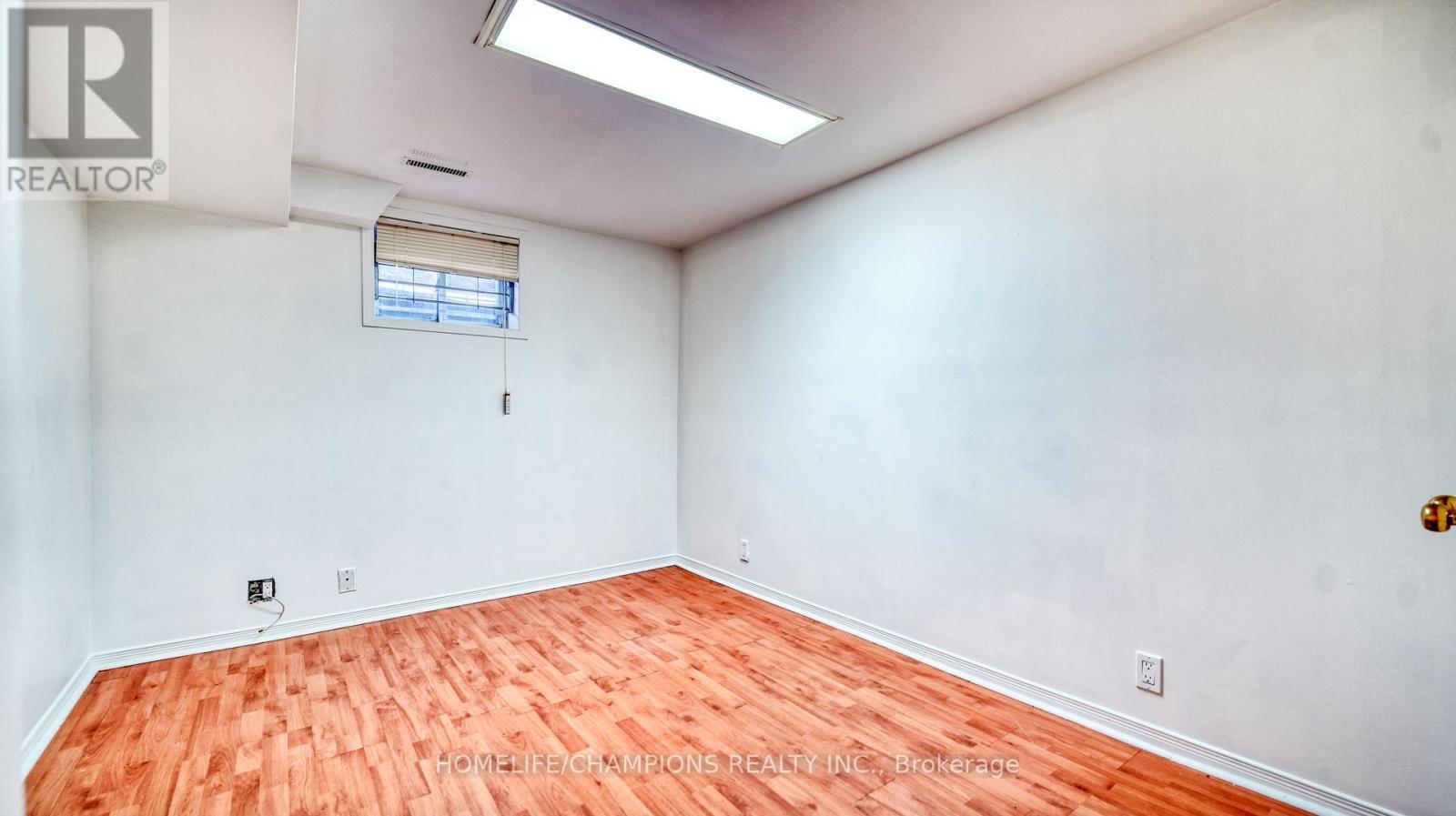 9 Seagrave Crescent, Toronto, ON - Indoor Photo Showing Other Room