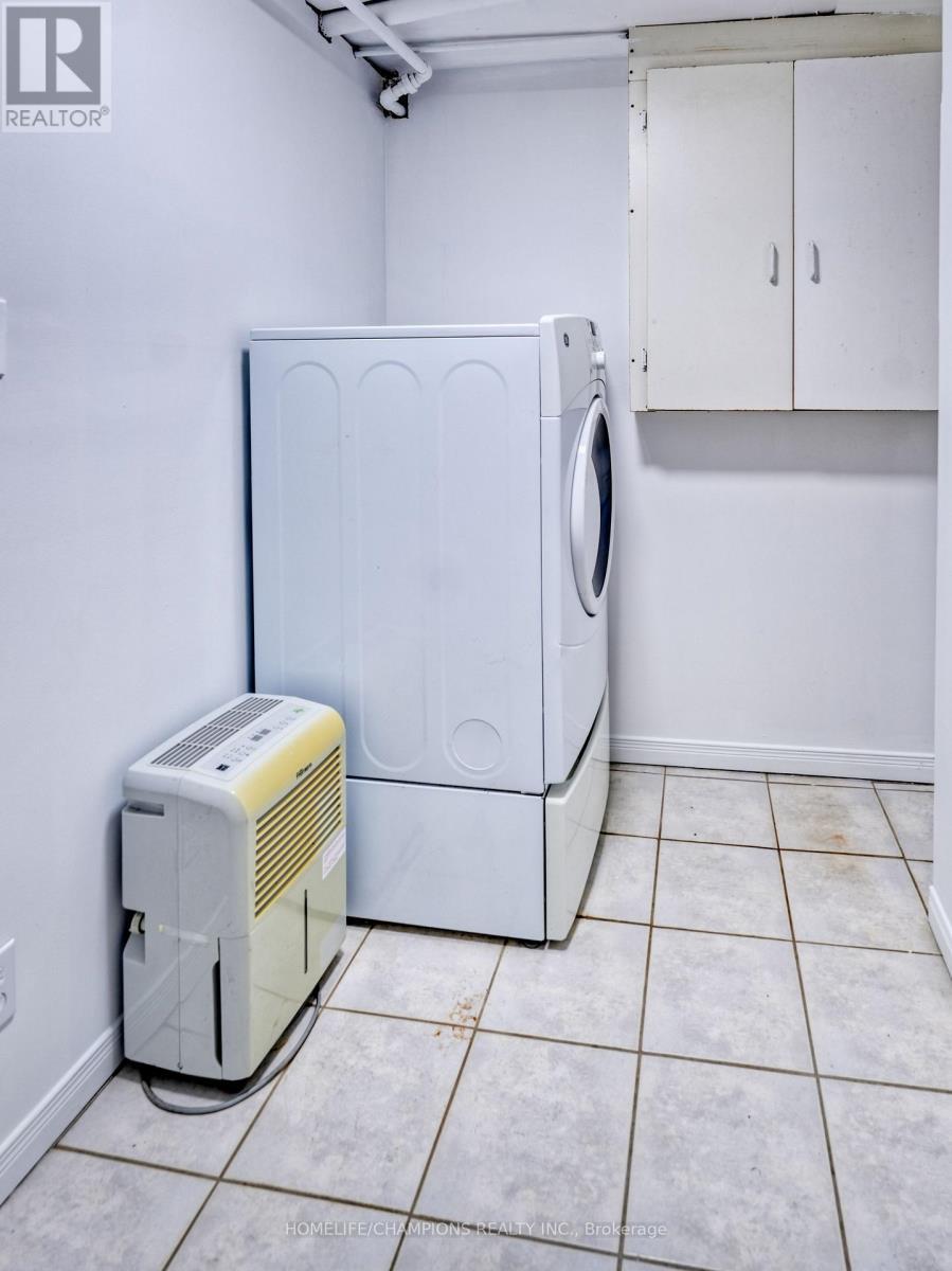 9 Seagrave Crescent, Toronto, ON - Indoor Photo Showing Laundry Room