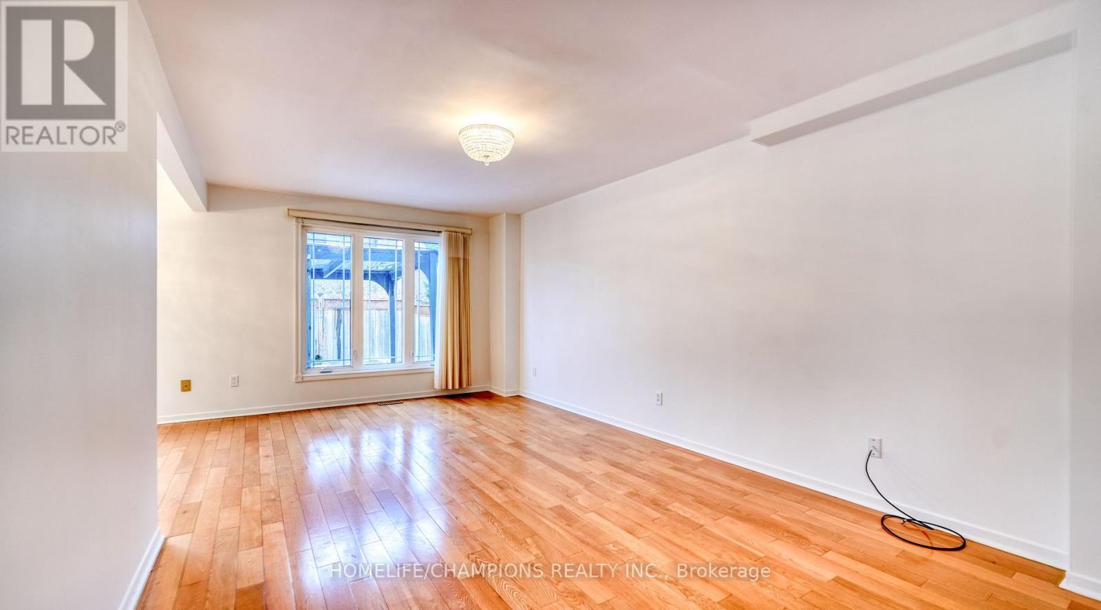 9 Seagrave Crescent, Toronto, ON - Indoor Photo Showing Other Room