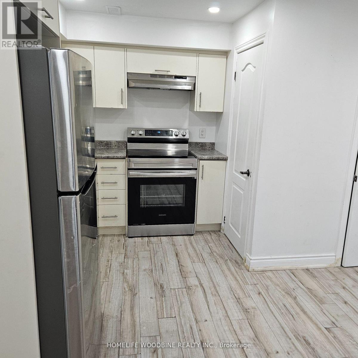 109 Josephine Road, Vaughan, ON - Indoor Photo Showing Kitchen With Stainless Steel Kitchen
