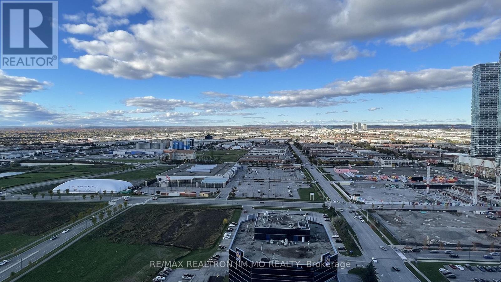 2905 - 8 Interchange Way, Vaughan, ON - Outdoor With View