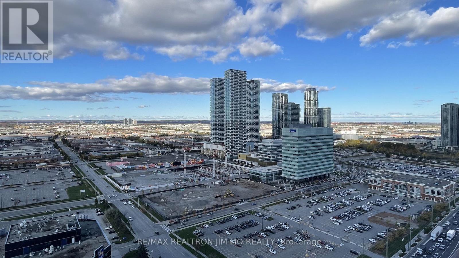 2905 - 8 Interchange Way, Vaughan, ON - Outdoor With View
