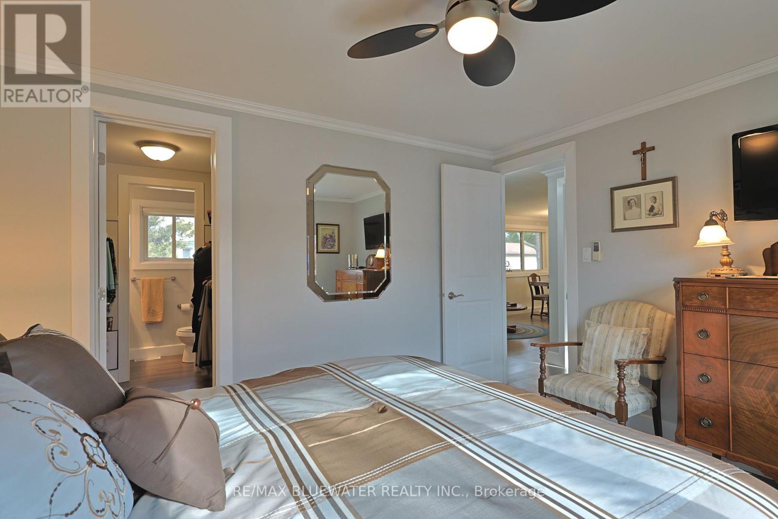 93 Shannon Boulevard, South Huron (Stephen), ON - Indoor Photo Showing Bedroom