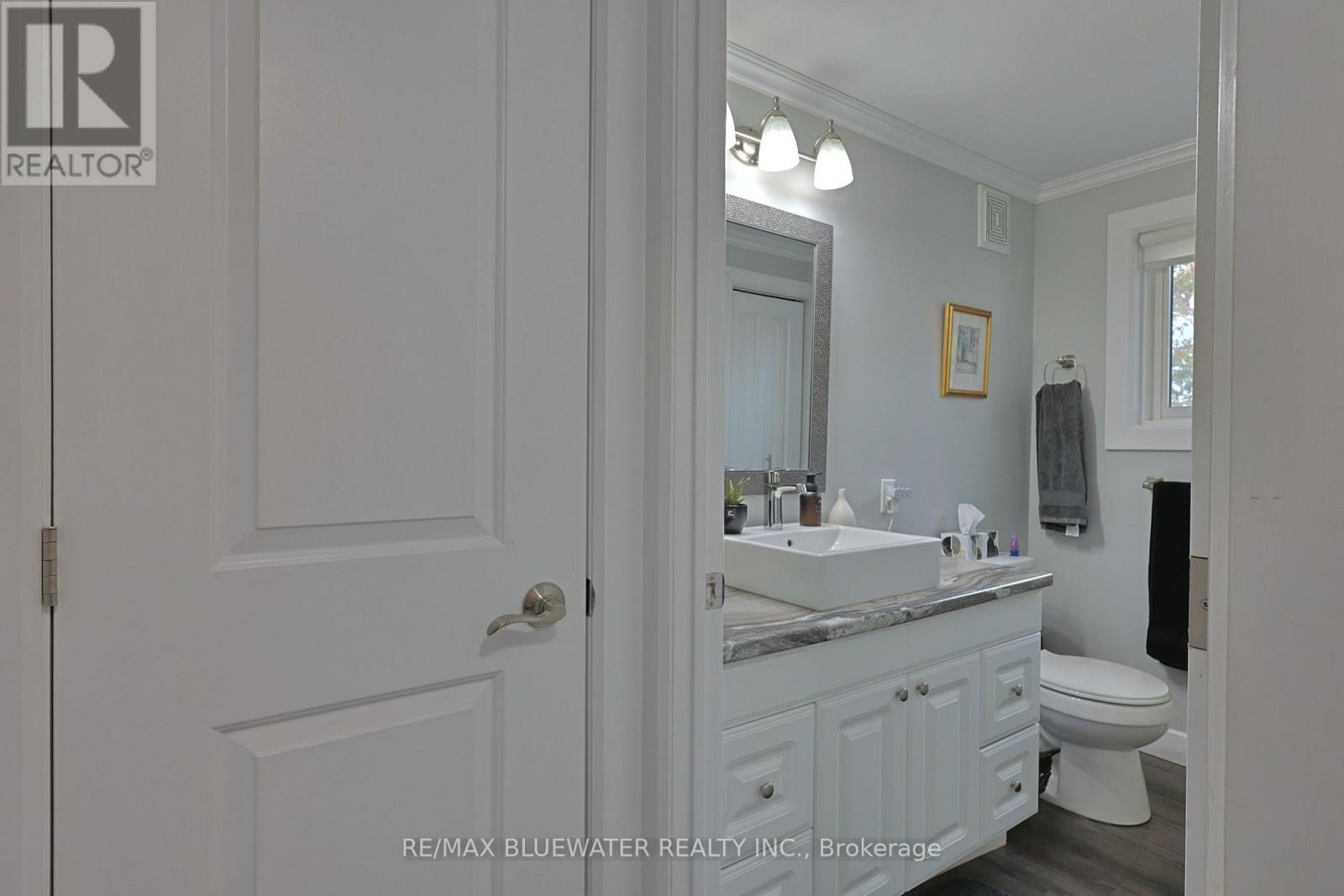93 Shannon Boulevard, South Huron (Stephen), ON - Indoor Photo Showing Bathroom