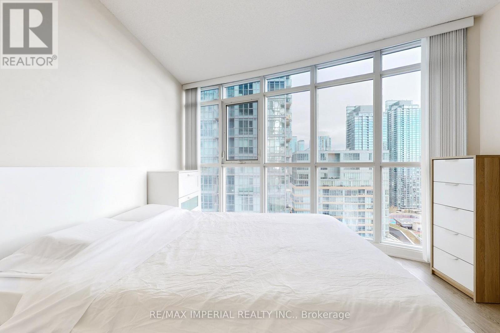 2306 - 21 Iceboat Terrace, Toronto, ON - Indoor Photo Showing Bedroom