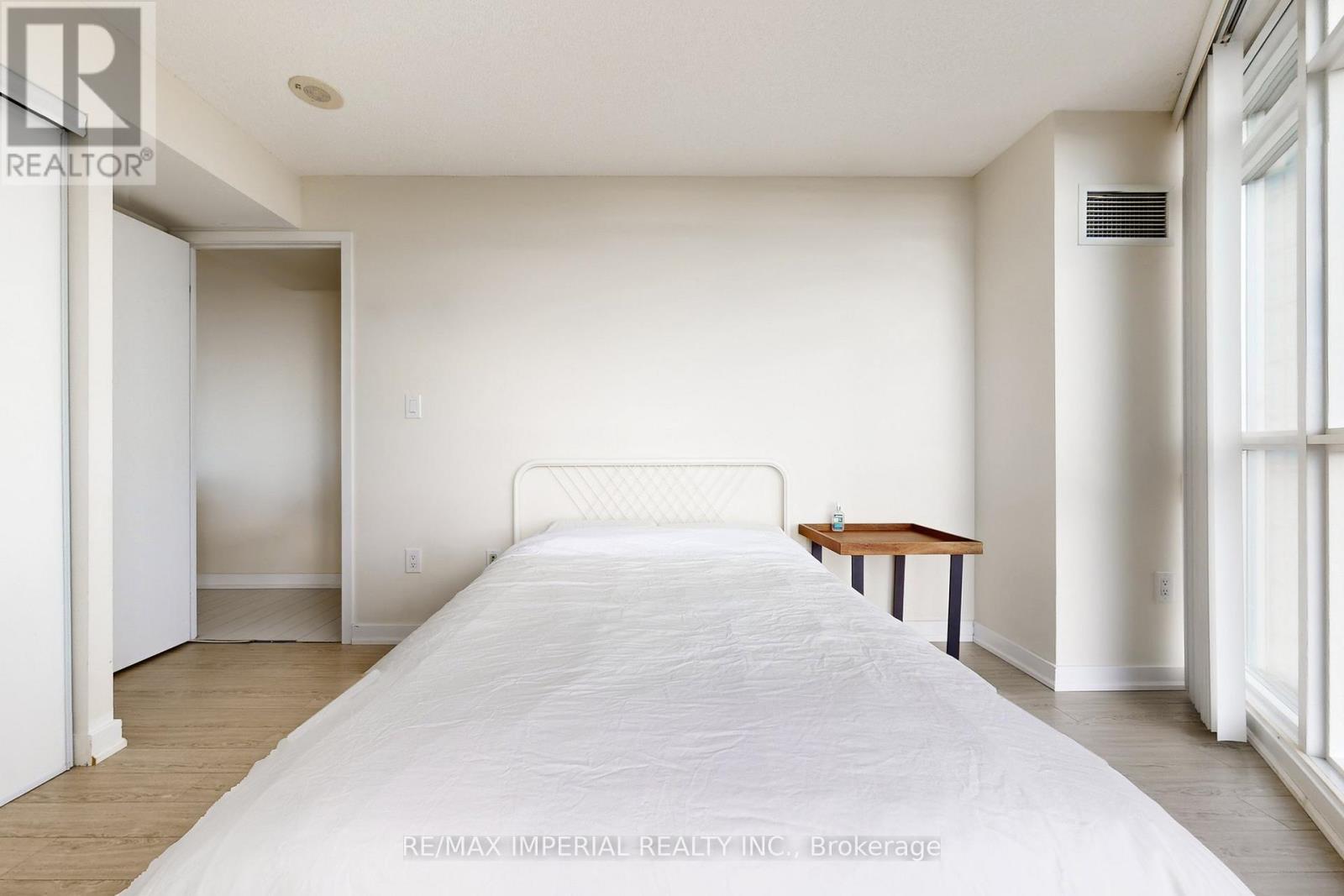 2306 - 21 Iceboat Terrace, Toronto, ON - Indoor Photo Showing Bedroom