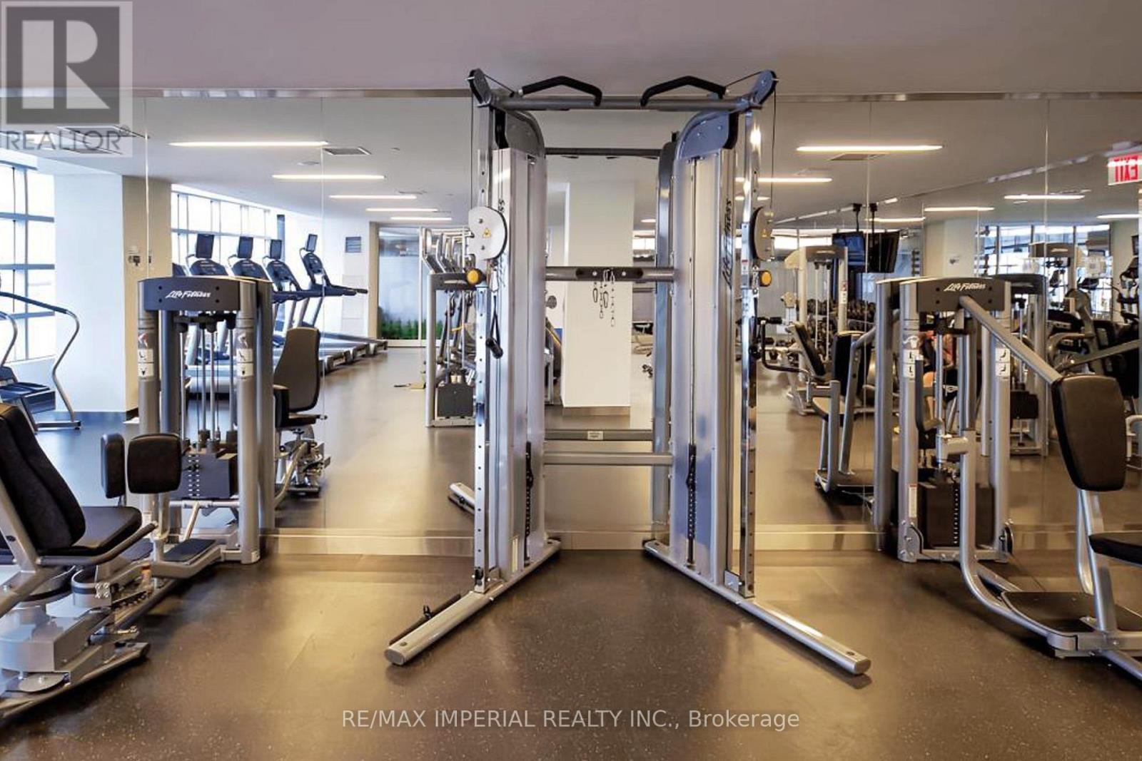 2306 - 21 Iceboat Terrace, Toronto, ON - Indoor Photo Showing Gym Room