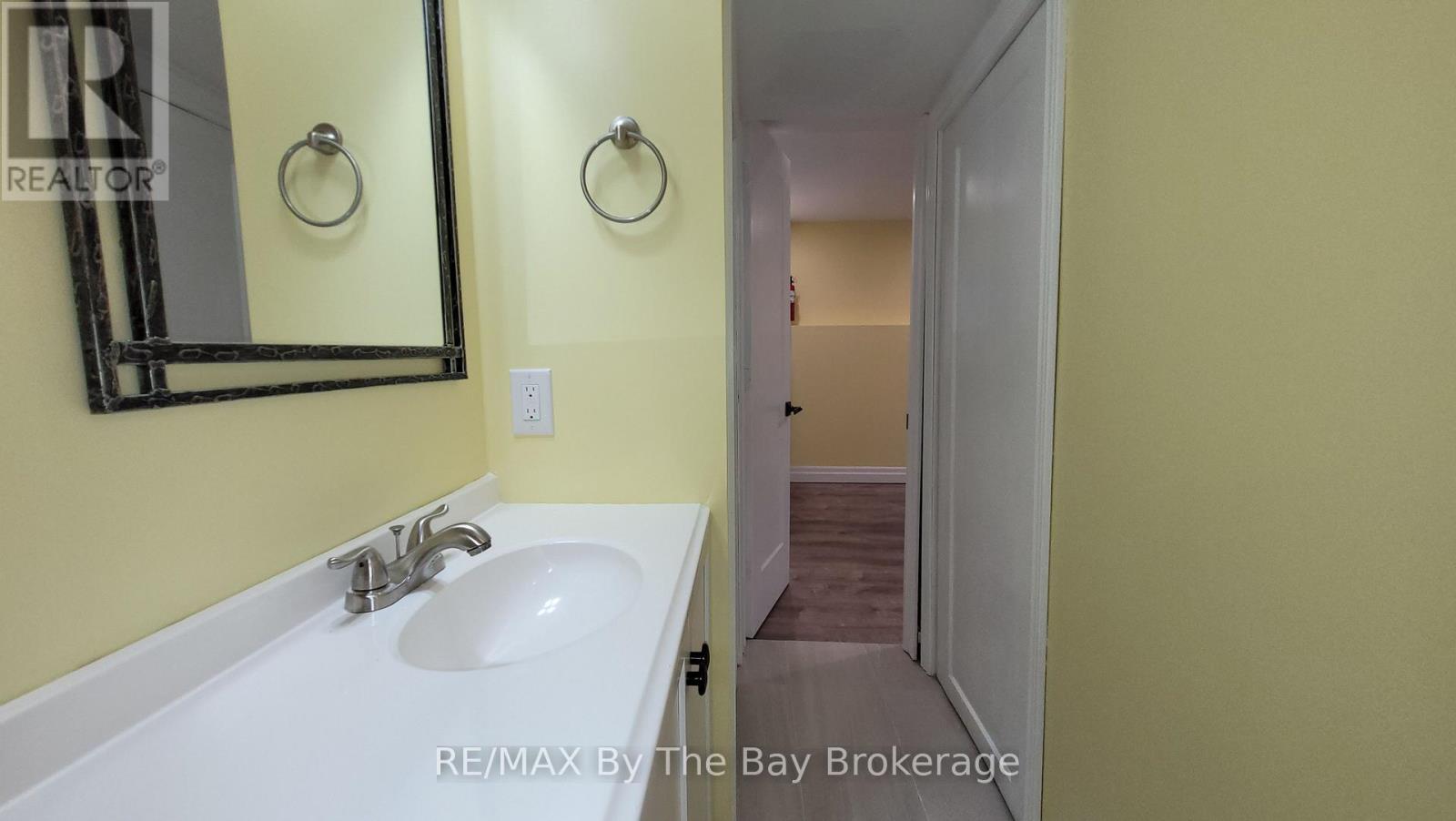 2 - 7 Harbour Crescent, Wasaga Beach, ON - Indoor Photo Showing Bathroom