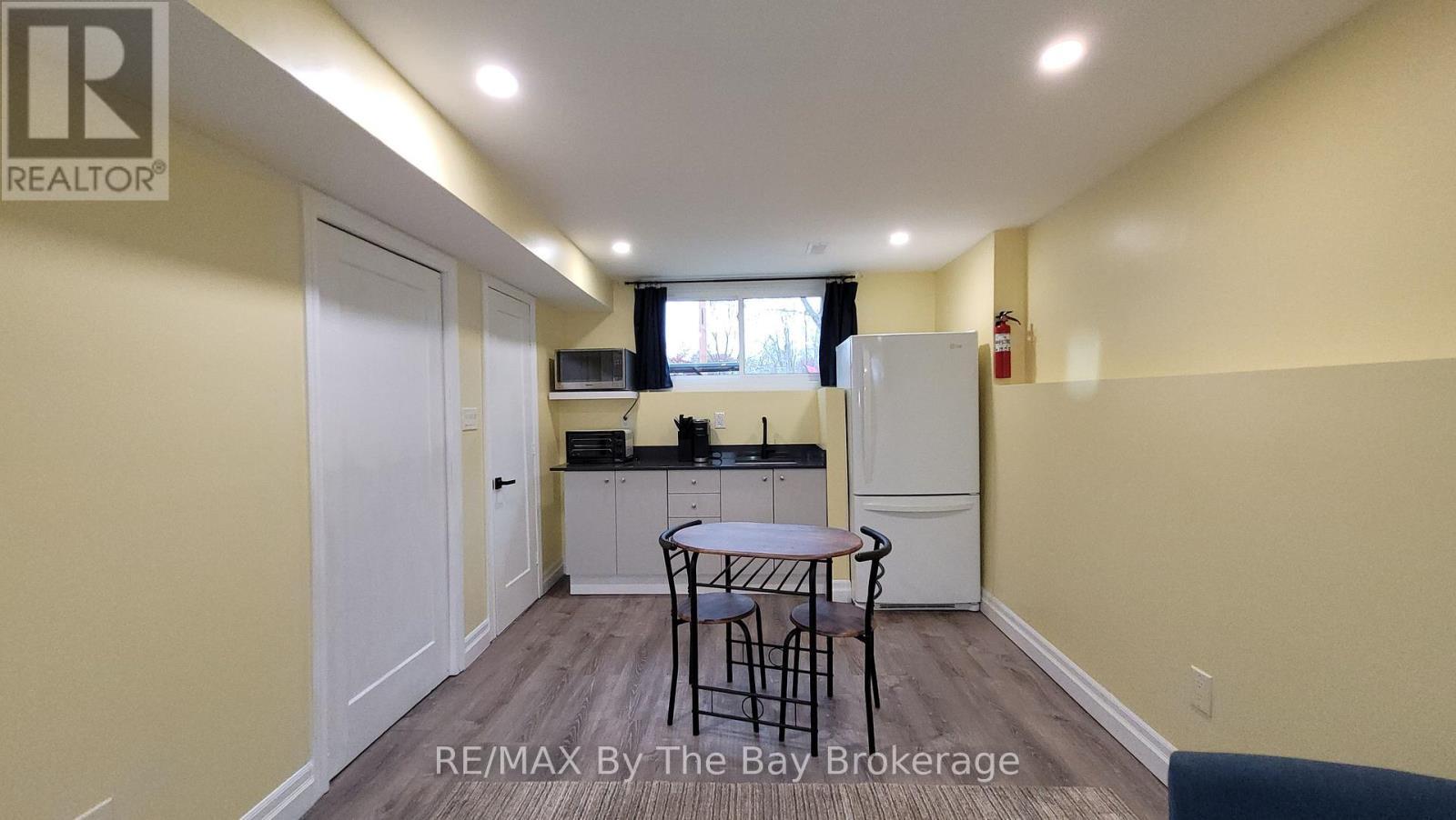 2 - 7 Harbour Crescent, Wasaga Beach, ON - Indoor