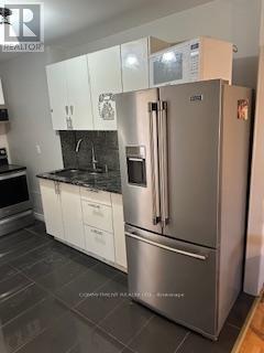 277 - 3060 Constitution Boulevard, Mississauga, ON - Indoor Photo Showing Kitchen