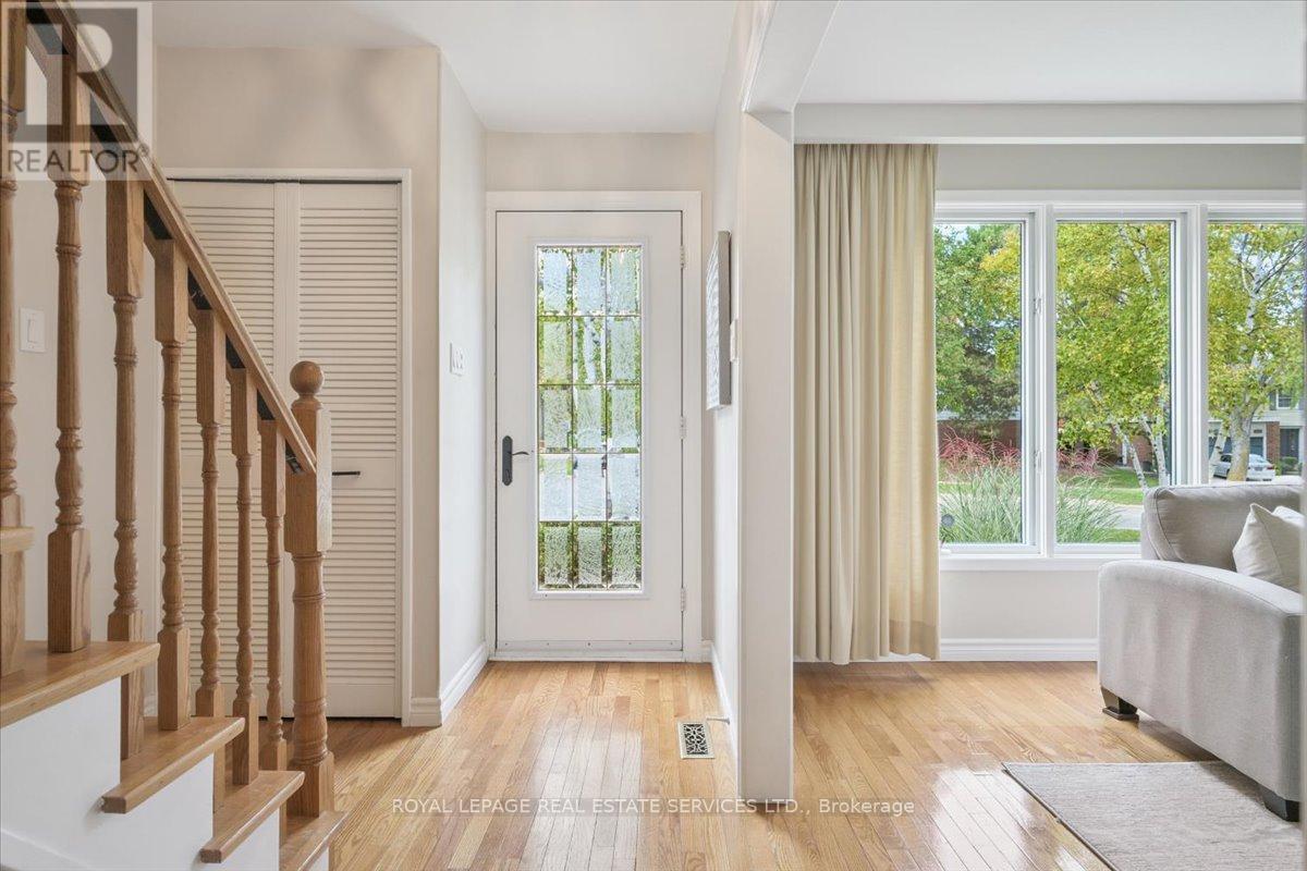 2340 Homelands Drive, Mississauga, ON - Indoor Photo Showing Other Room