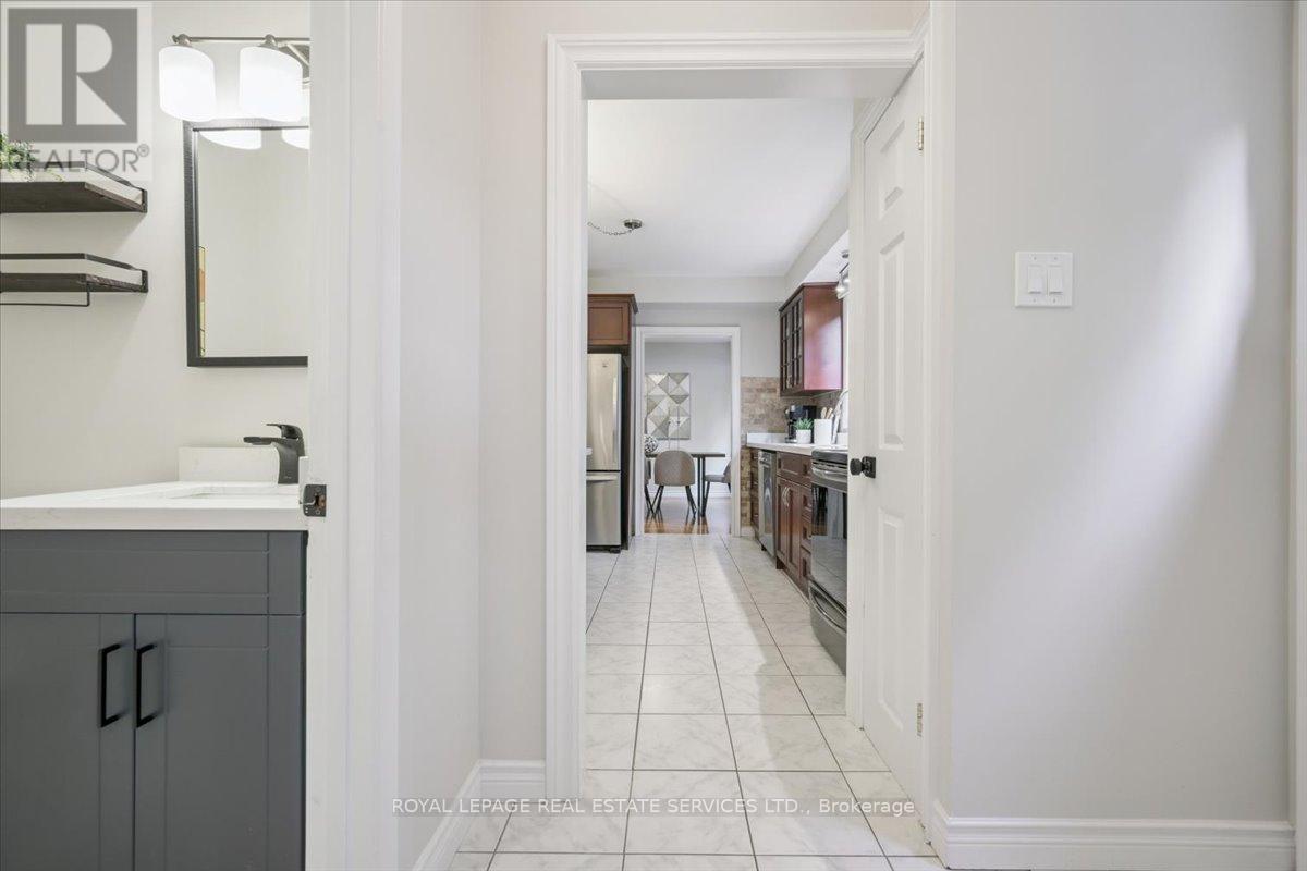 2340 Homelands Drive, Mississauga, ON - Indoor