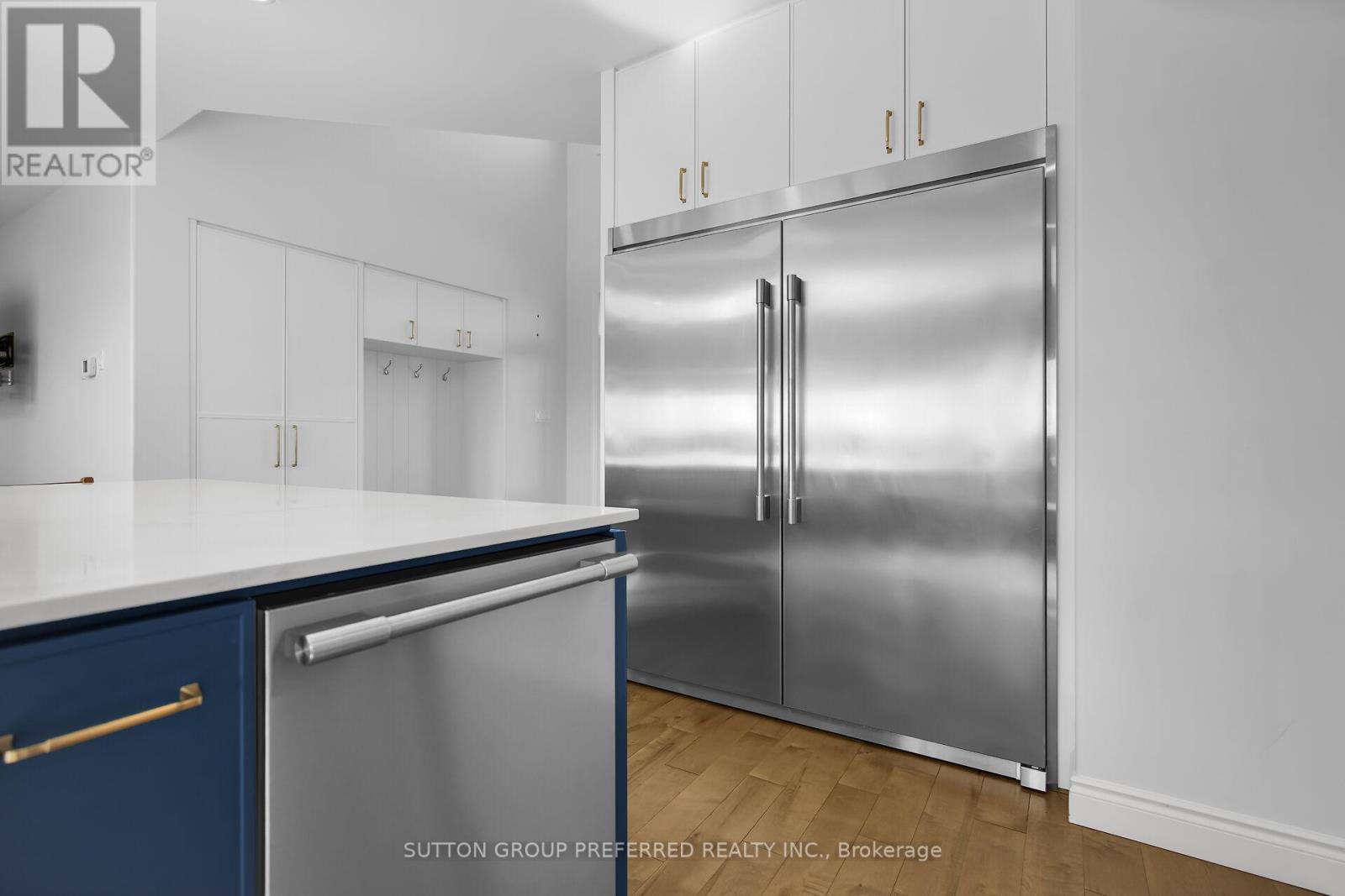 32439 Walnut Line, Dutton/Dunwich, ON - Indoor Photo Showing Kitchen