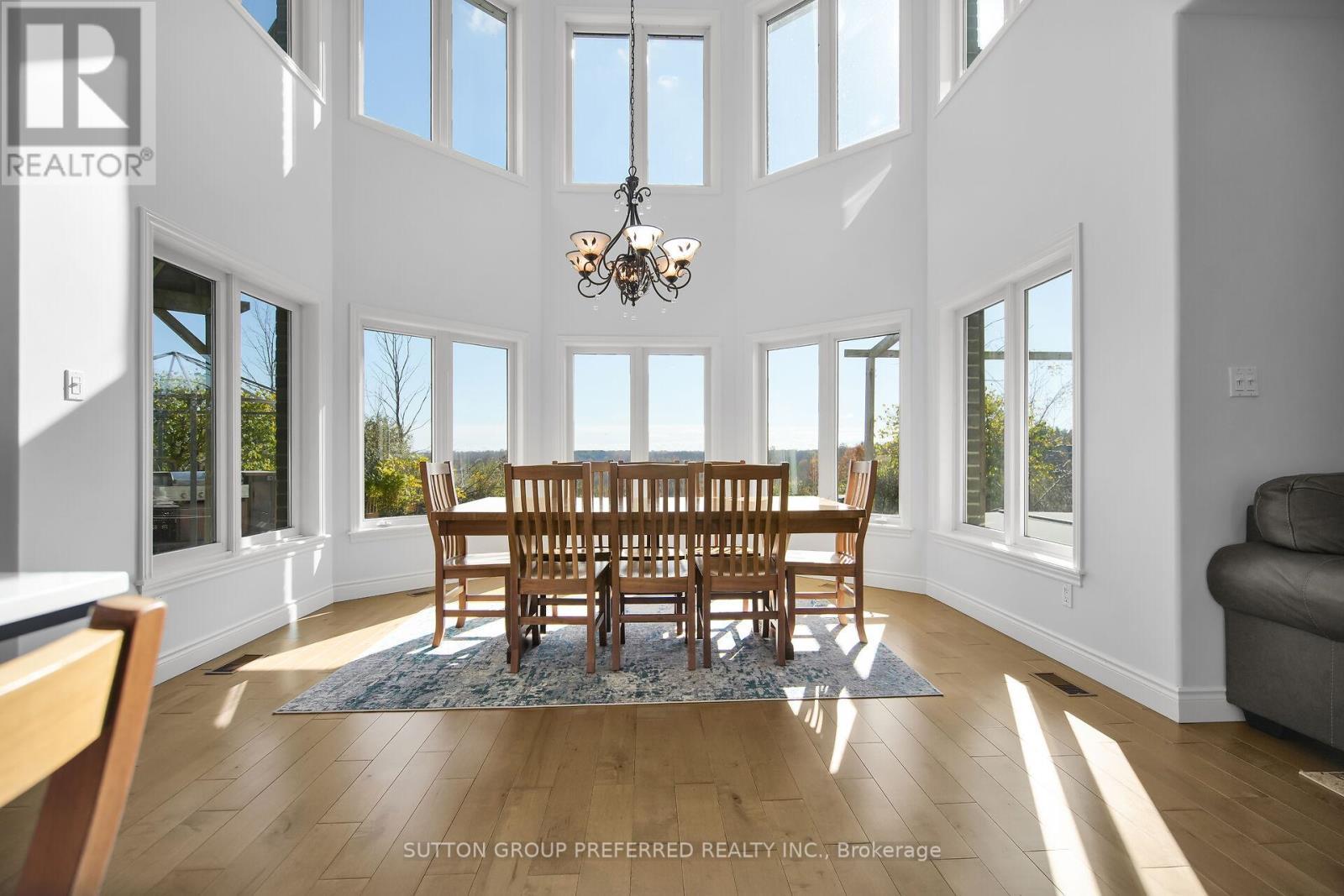 32439 Walnut Line, Dutton/Dunwich, ON - Indoor Photo Showing Dining Room