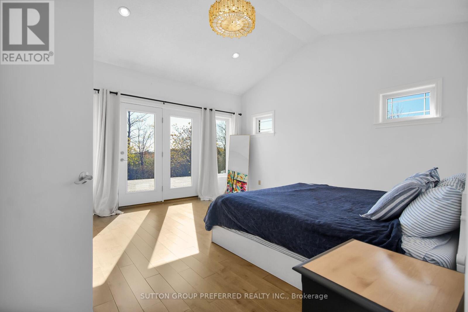 32439 Walnut Line, Dutton/Dunwich, ON - Indoor Photo Showing Bedroom