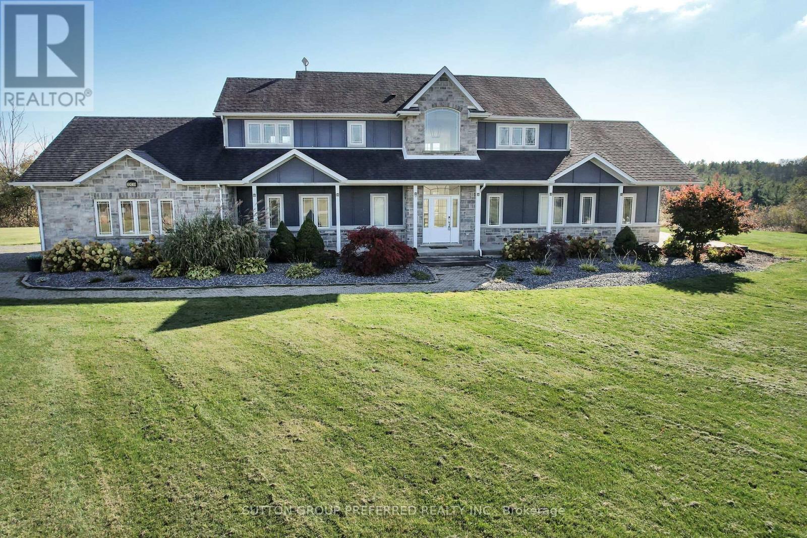 32439 Walnut Line, Dutton/Dunwich, ON - Outdoor With Deck Patio Veranda With Facade