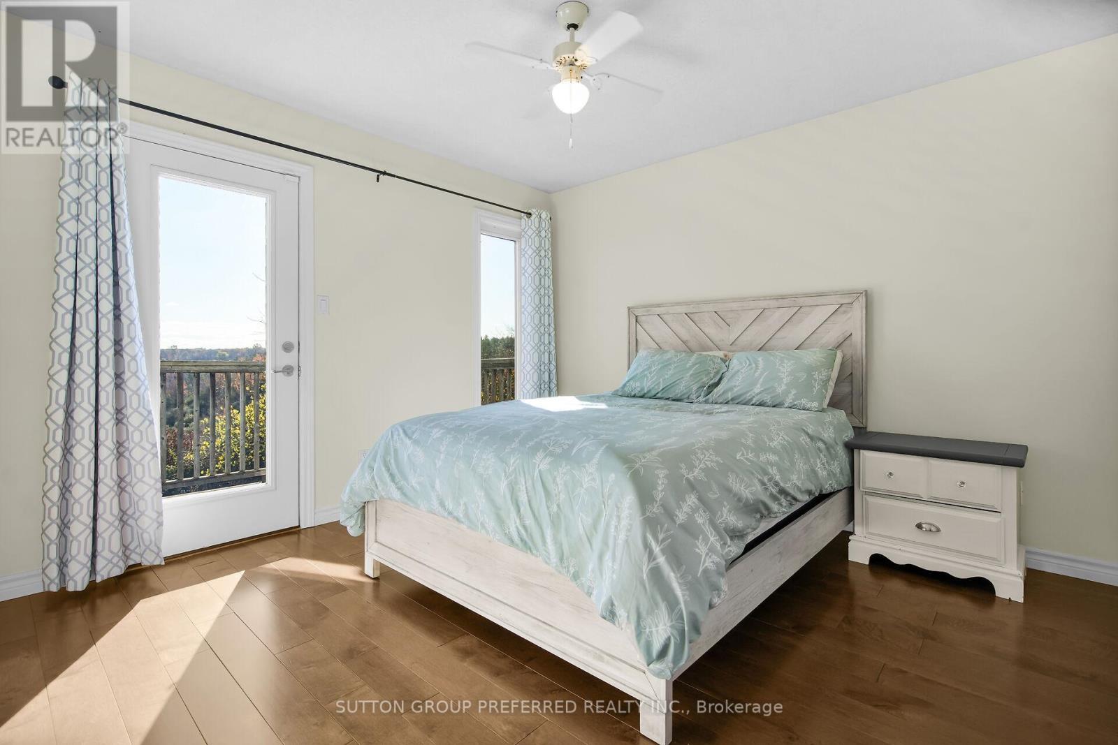 32439 Walnut Line, Dutton/Dunwich, ON - Indoor Photo Showing Bedroom