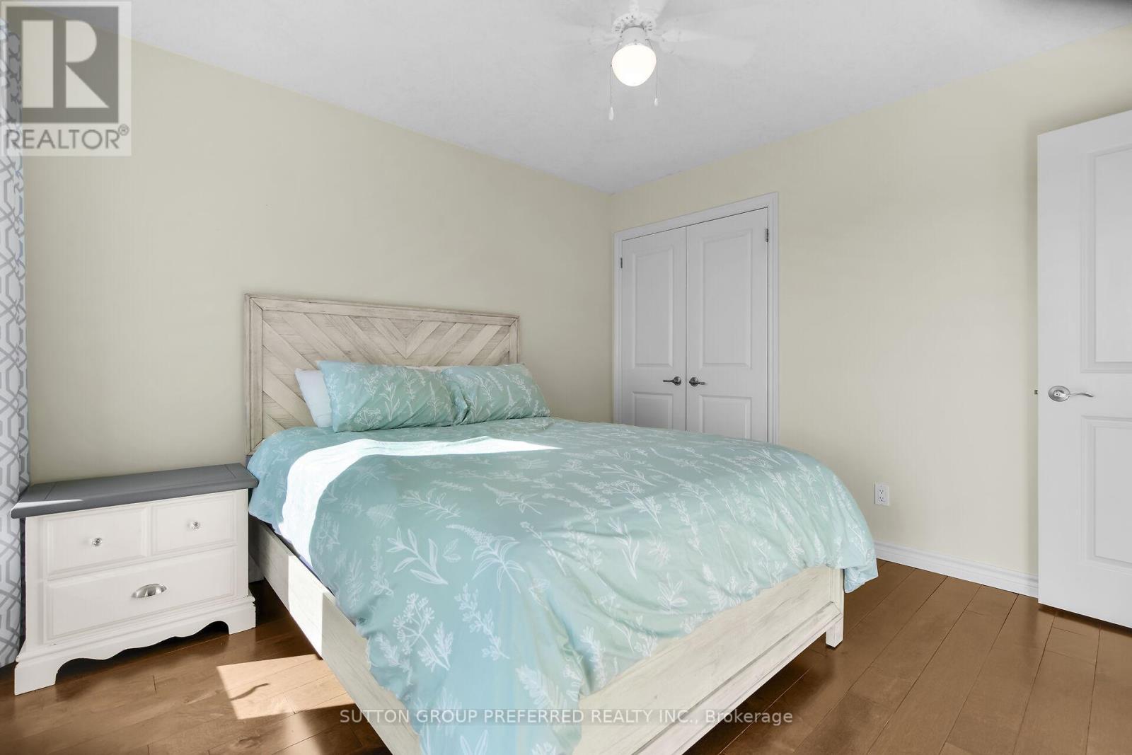 32439 Walnut Line, Dutton/Dunwich, ON - Indoor Photo Showing Bedroom