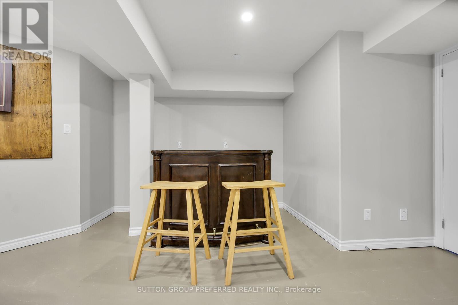 32439 Walnut Line, Dutton/Dunwich, ON - Indoor Photo Showing Other Room