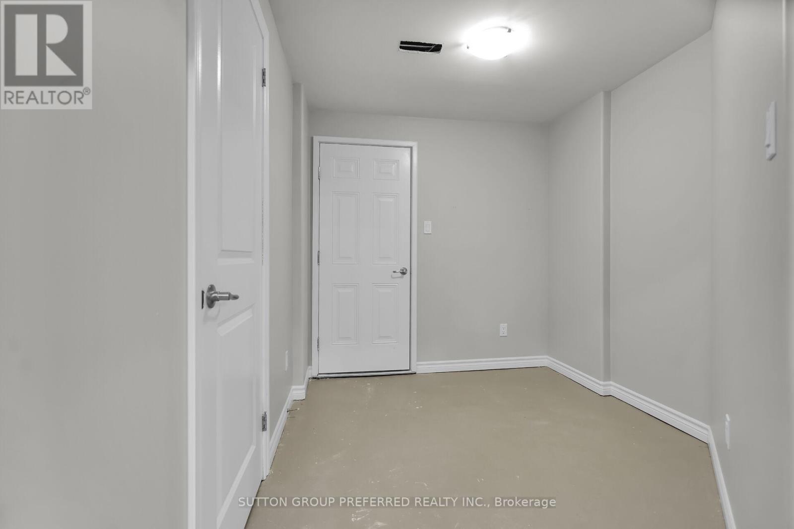 32439 Walnut Line, Dutton/Dunwich, ON - Indoor Photo Showing Other Room