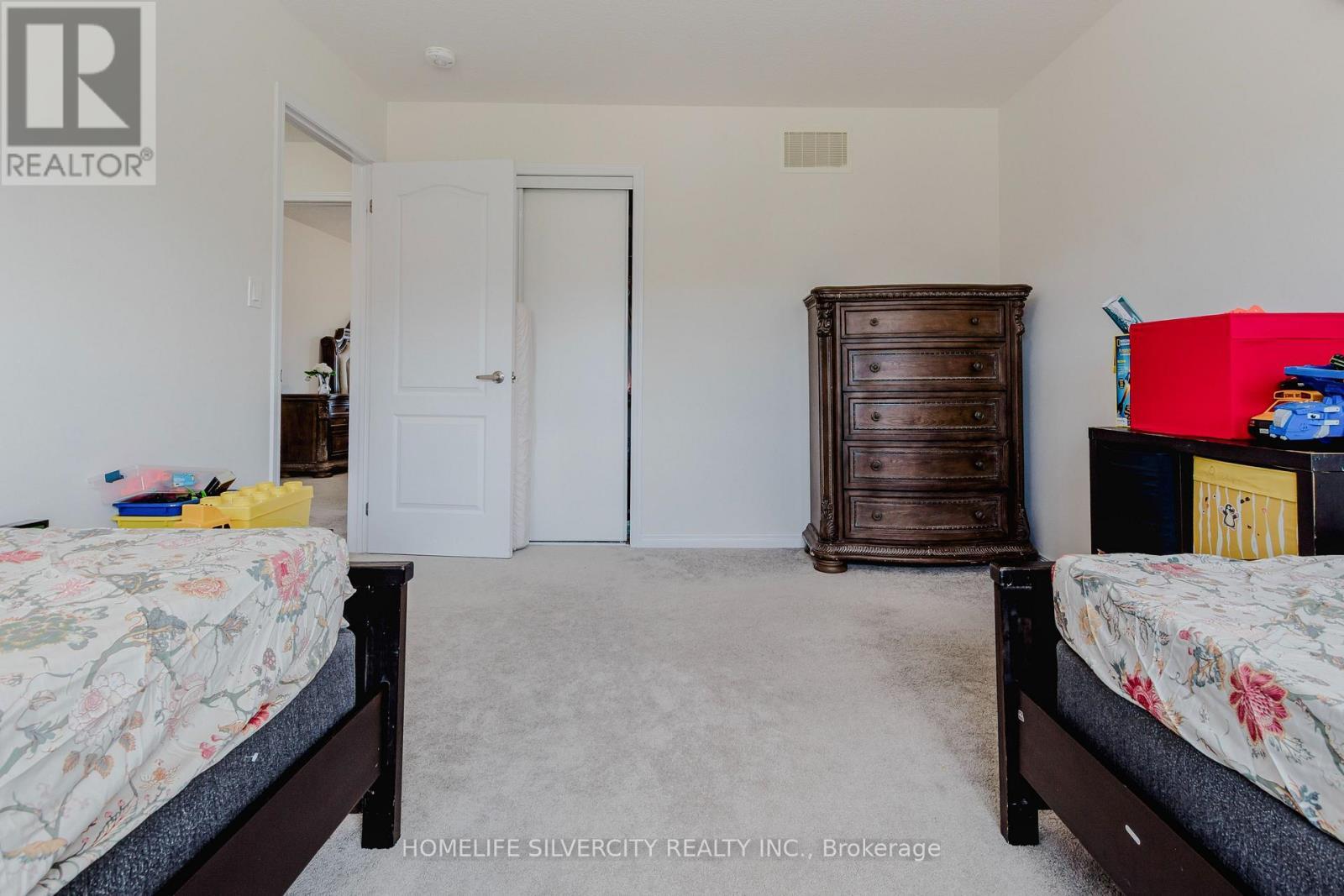 256 Bedrock Drive, Hamilton, ON - Indoor Photo Showing Bedroom