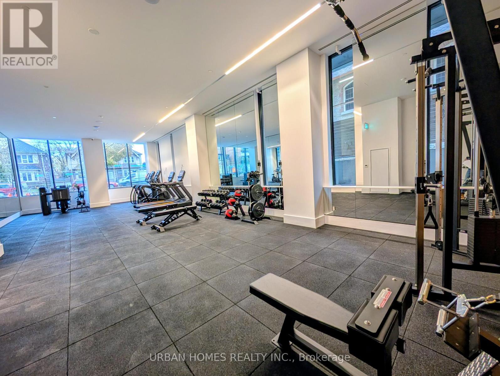 603 - 1720 Bayview Avenue, Toronto, ON - Indoor Photo Showing Gym Room