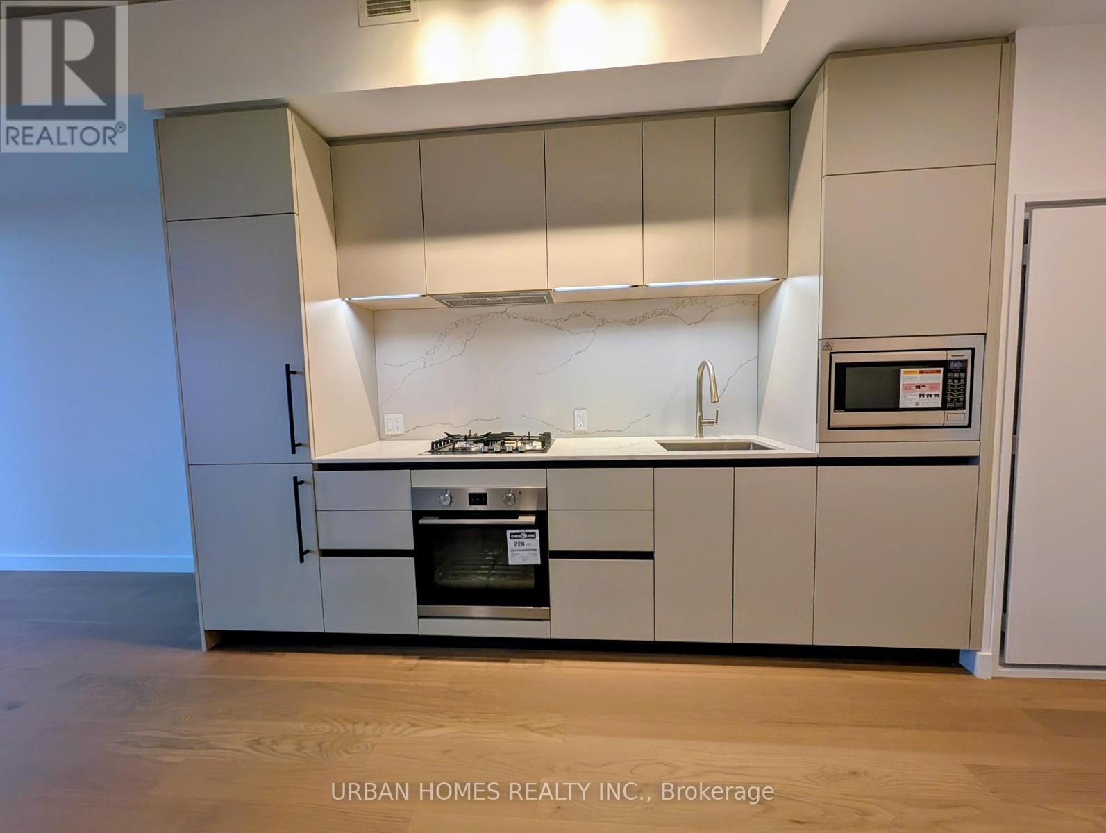 603 - 1720 Bayview Avenue, Toronto, ON - Indoor Photo Showing Kitchen