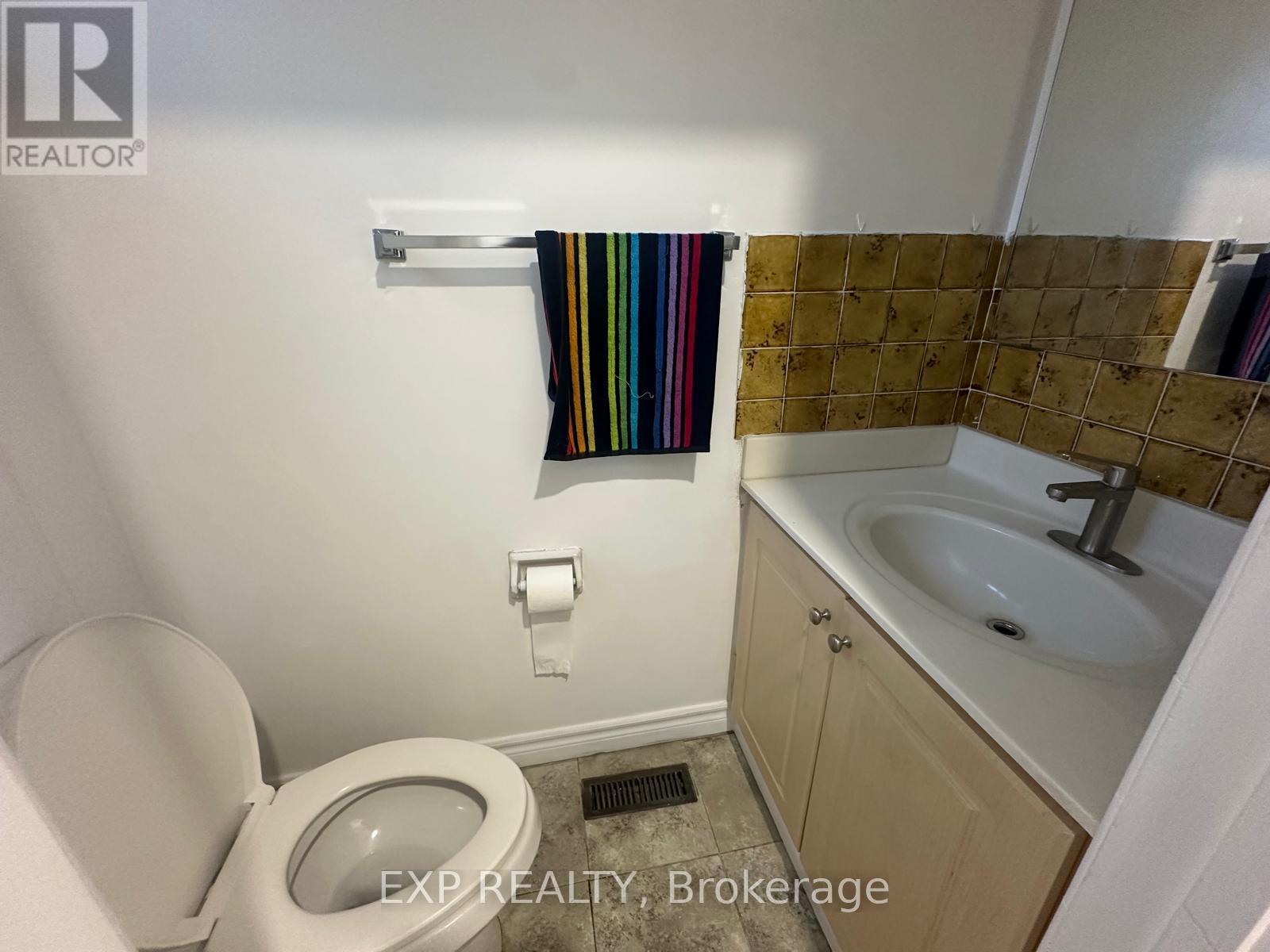 102 Rakewood Crescent, Toronto, ON - Indoor Photo Showing Bathroom